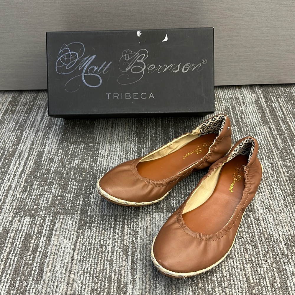 NEVER WORN Women’s SZ 10 Cognac Leather Flats